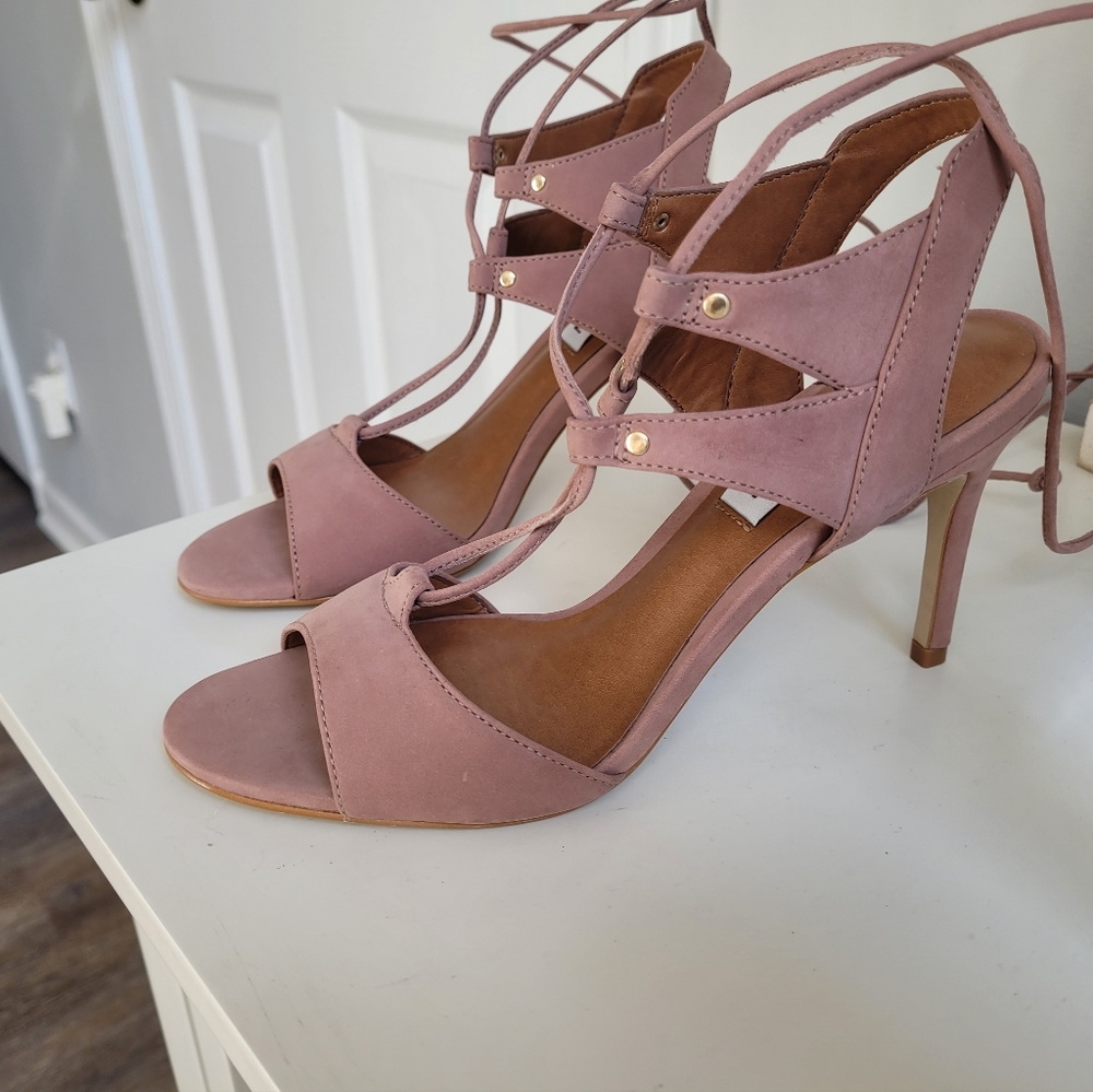 Steve Madden mauve strappy, open Toe sandals, leather upper sz 6.5 unused